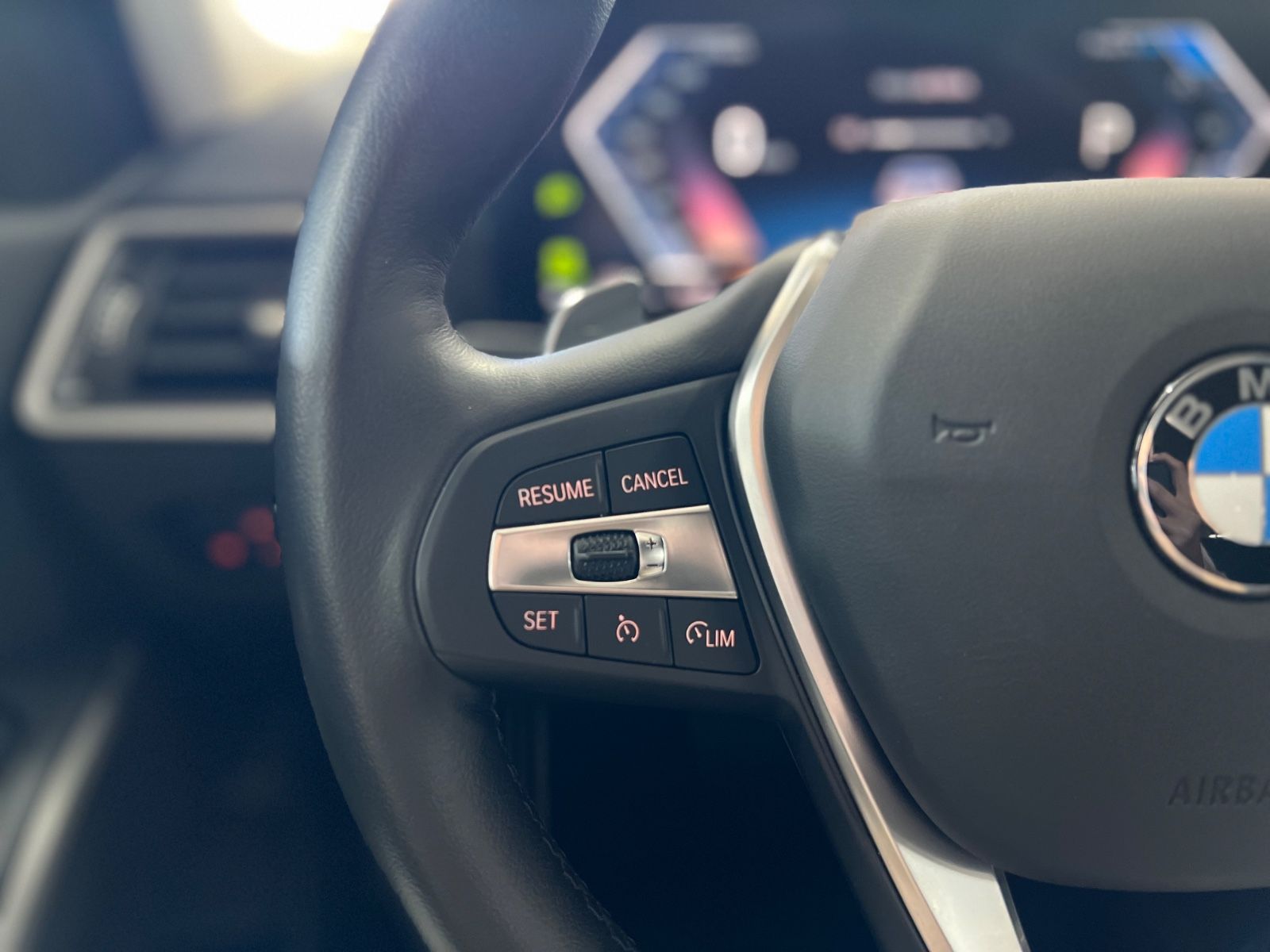 BMW 320 d xDrive Limousine Driving Assist+LED+CURVED