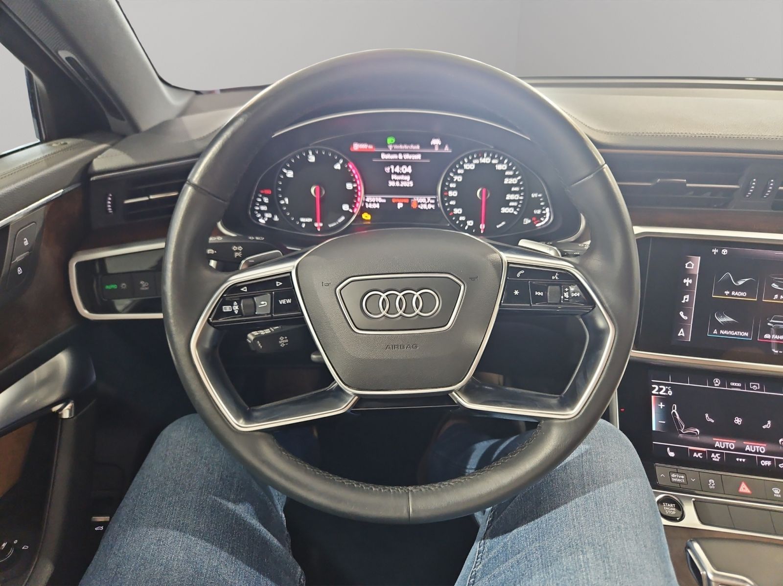 Audi A6 Avant Design 45 TDI quattro - Samsaru's Car Outlet