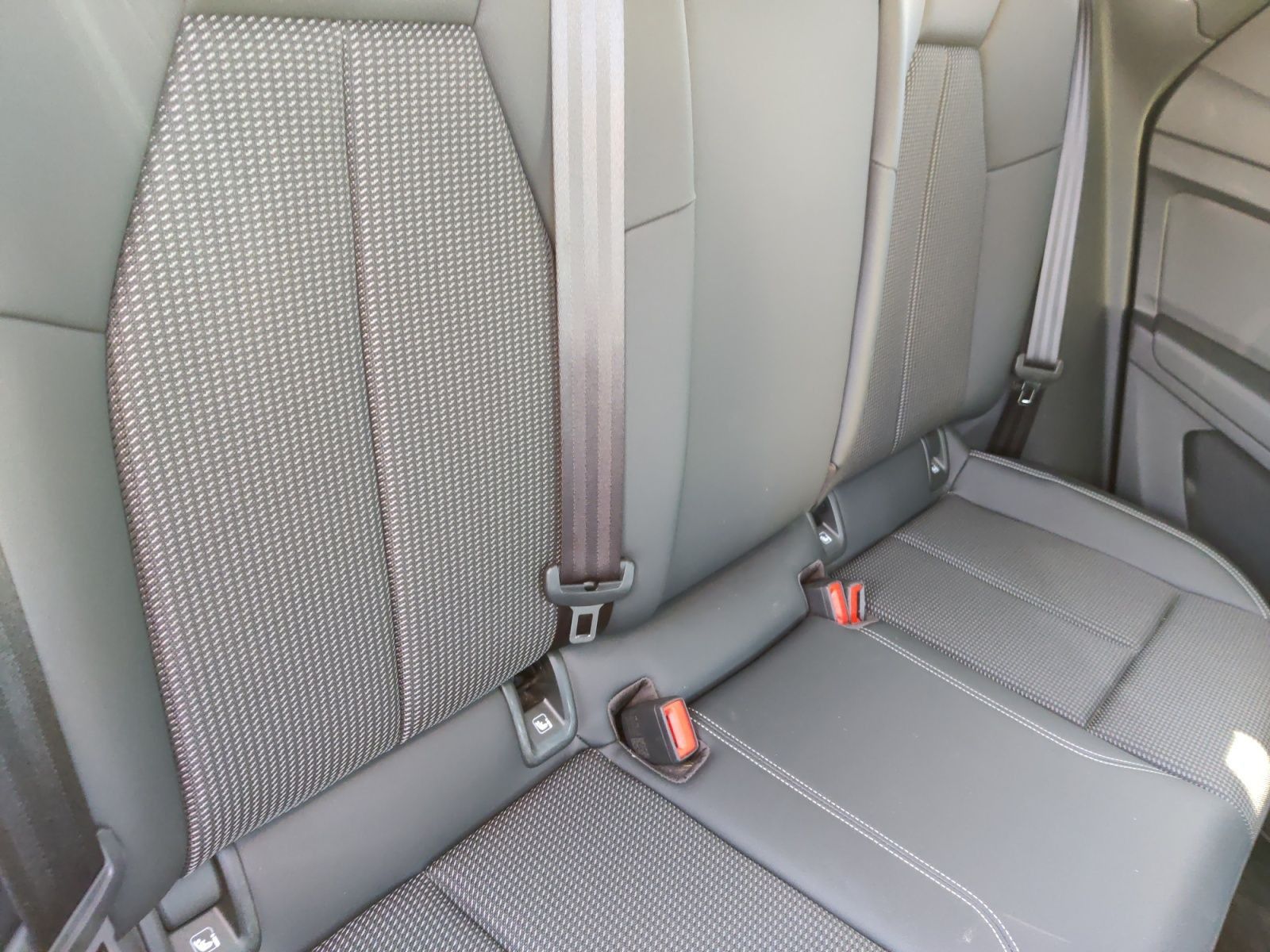Audi Q4 45 e-tron quattro S line 77 kWh Sonos