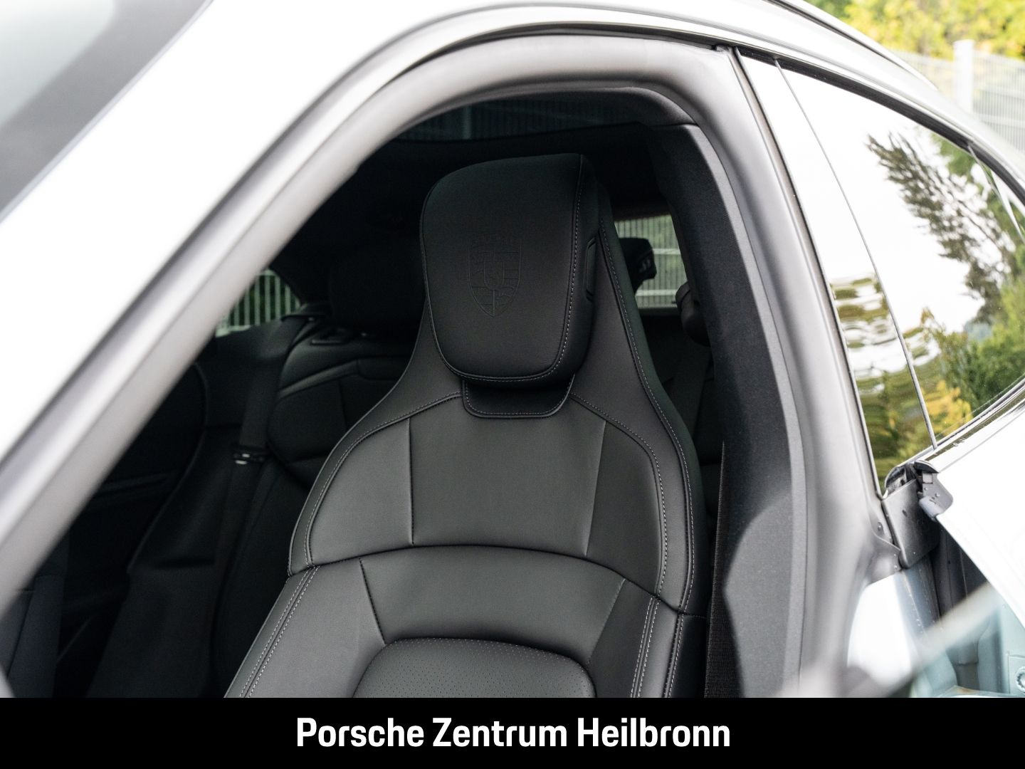Porsche Taycan 4 Cross Turismo BOSE Surround-View 21-Zol