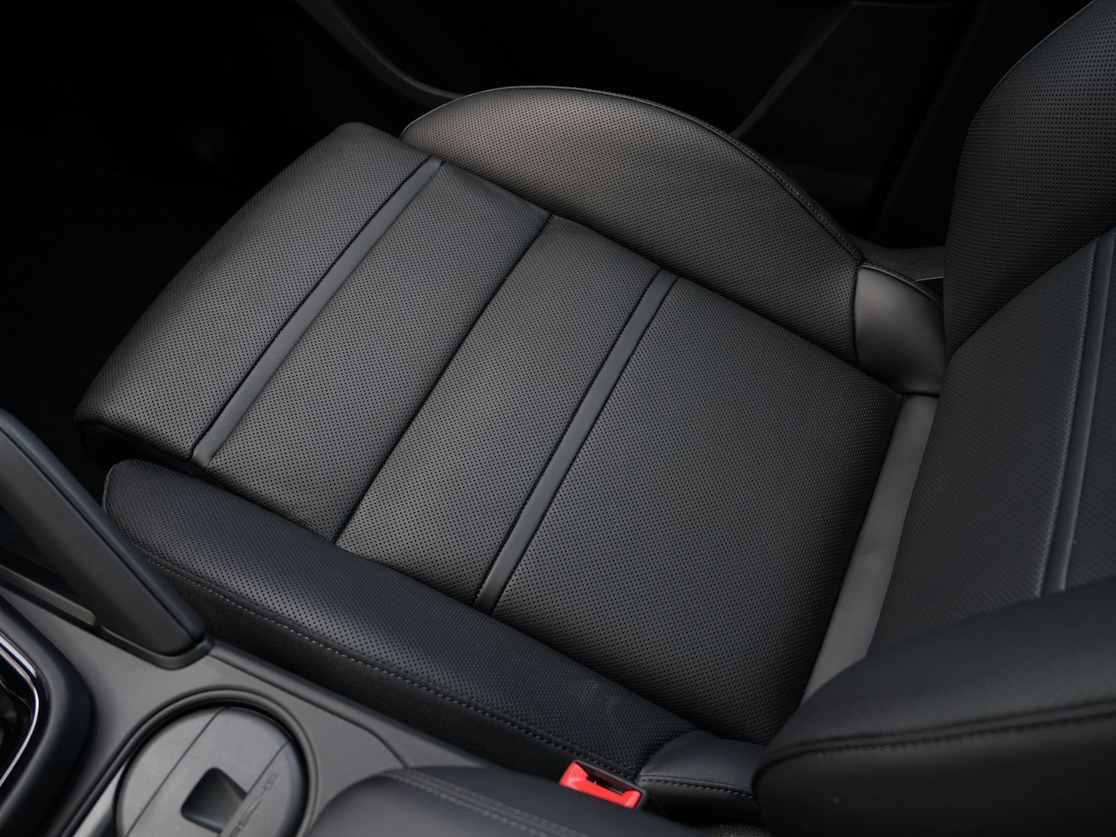 Porsche E-Hybrid Coupé SPORTDESIGN-ACC-LUFTF.-PANO-VOLL