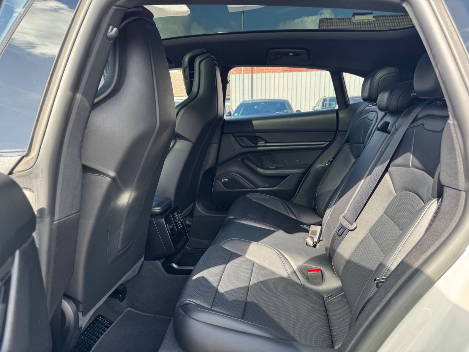 Porsche Taycan Sport Turismo 4 S *BOSE*PANO*NETTO*360K