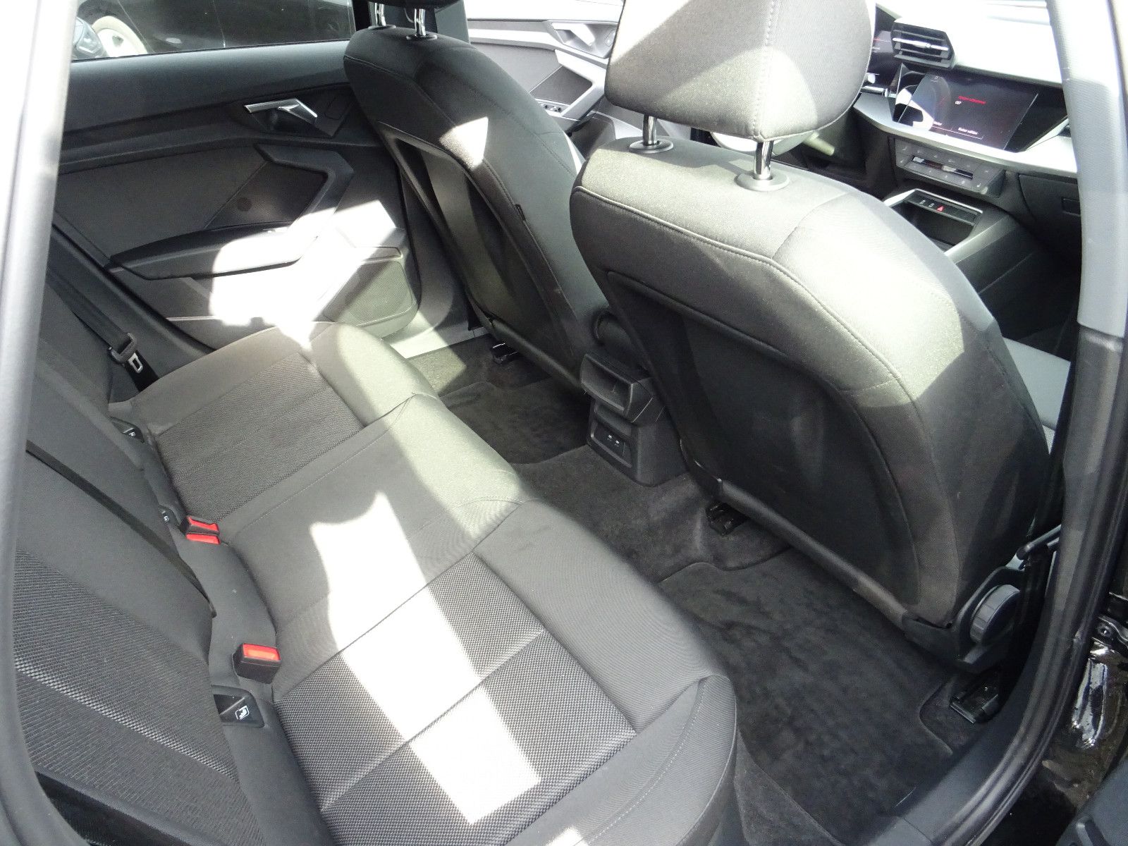 Audi A3 Sportb 30TFSI S line Navi LED SHZ Virtuell