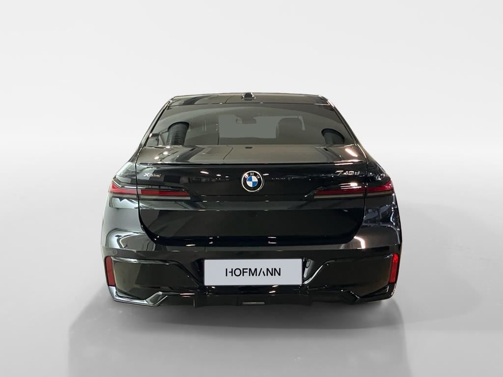 BMW 740d xDr M Sport Pro SkyLounge+TheatreScreen+AHK