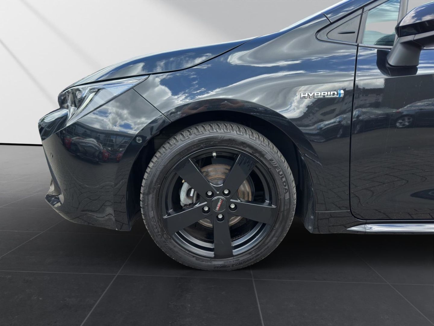 Toyota Corolla 1.8 TS Hybrid - Samsaru's Car Outlet