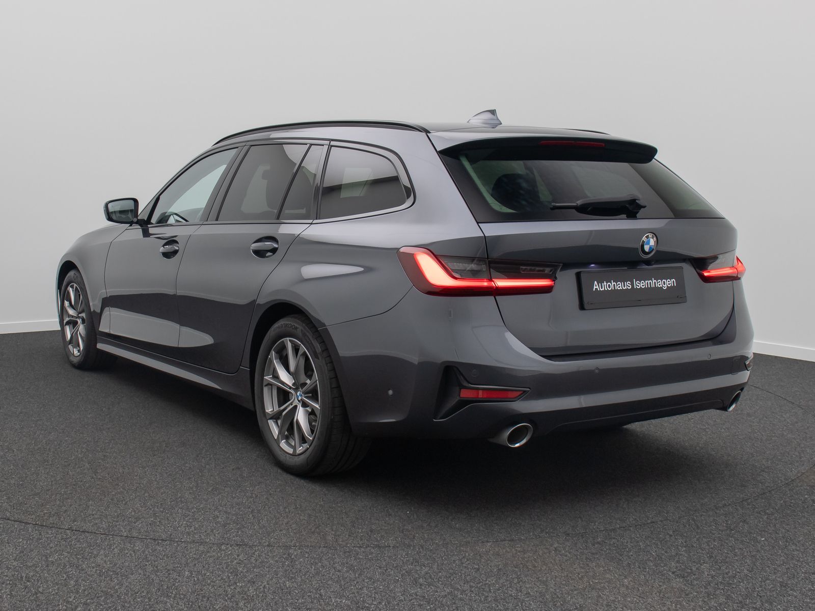 BMW 320d xD Sport Line - Samsaru's Car Outlet