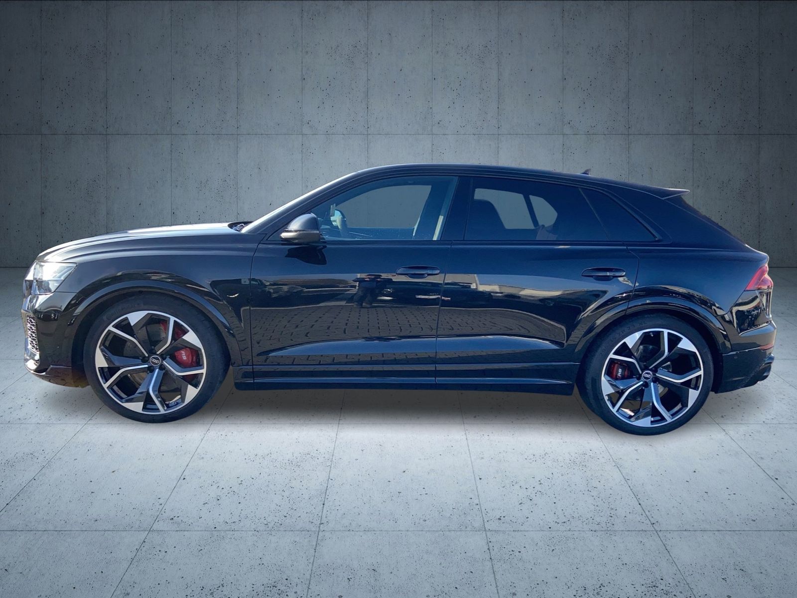 Audi RS Q8 SUV tiptr Matrix Pano HUD ACC 360 3xKlima
