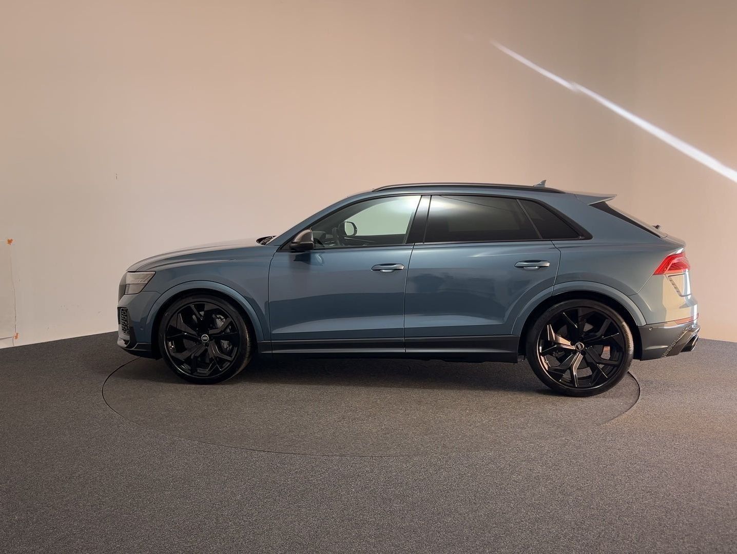 Audi RS Q8 4.0 TFSI quattro Dynamik Plus Sportabgas