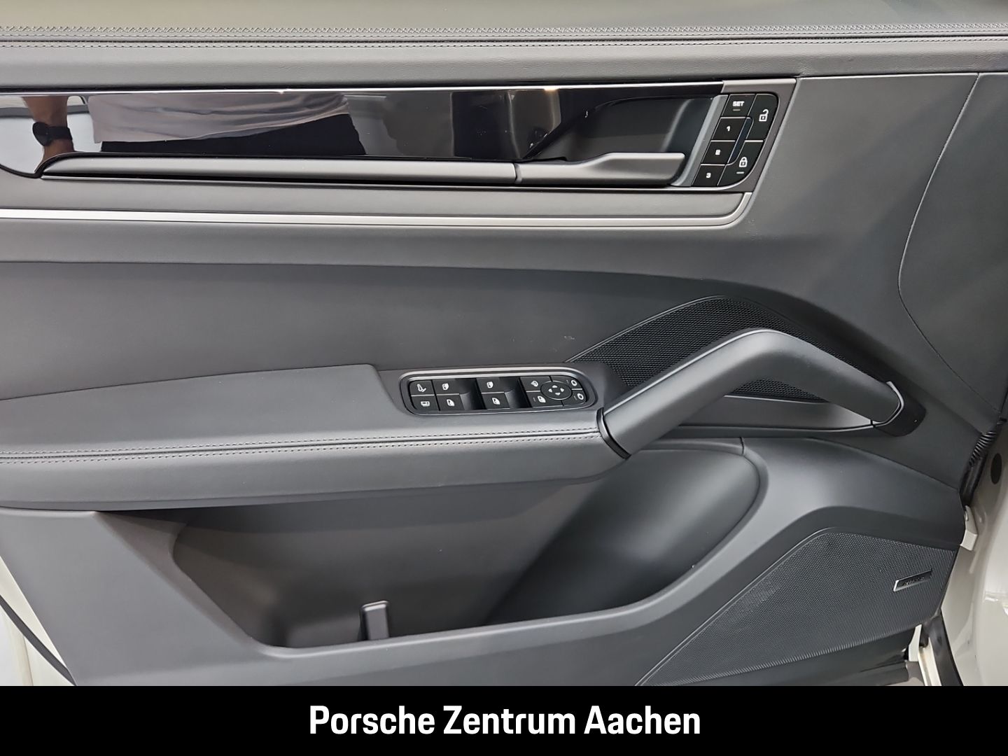 Porsche Cayenne S E-Hybrid Clubleder HA-Lenkung BOSE LED