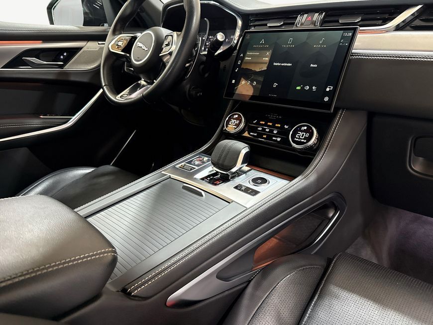 Jaguar F-Pace D300 AWD R-Dynamic SE