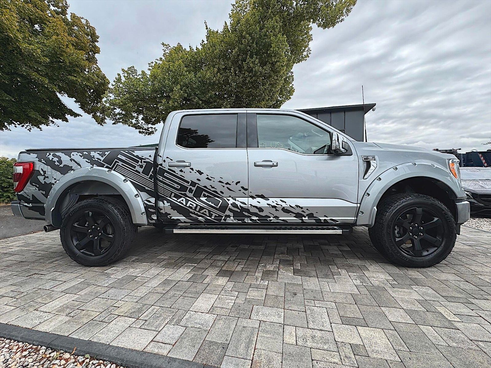 Ford F150 3.5 V6 LARIAT RAPTOR SuperCrew 4x4 - Samsaru's Car Outlet