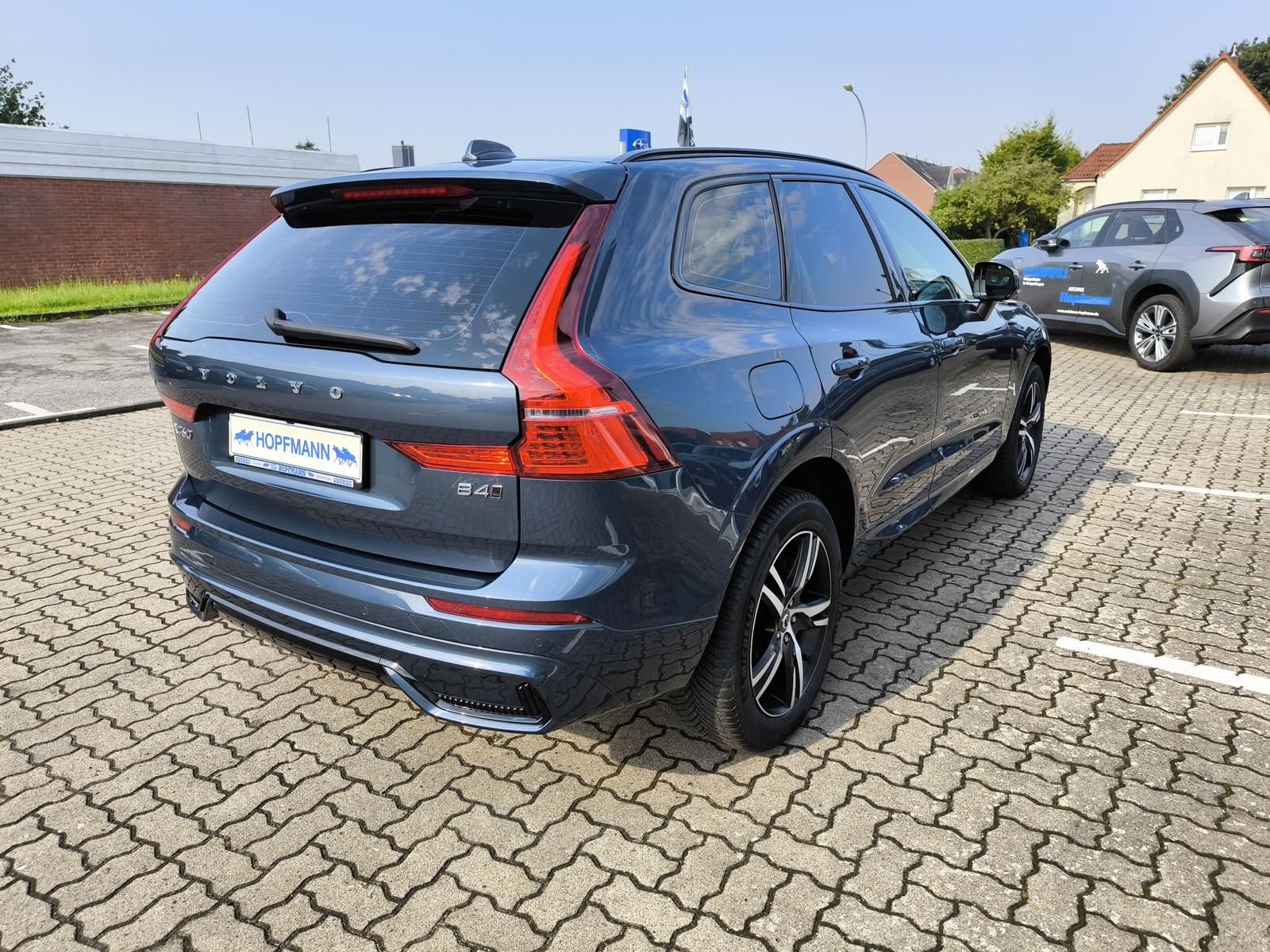 Volvo XC60 B4 Diesel AWD Aut. Plus Dark Standheizung