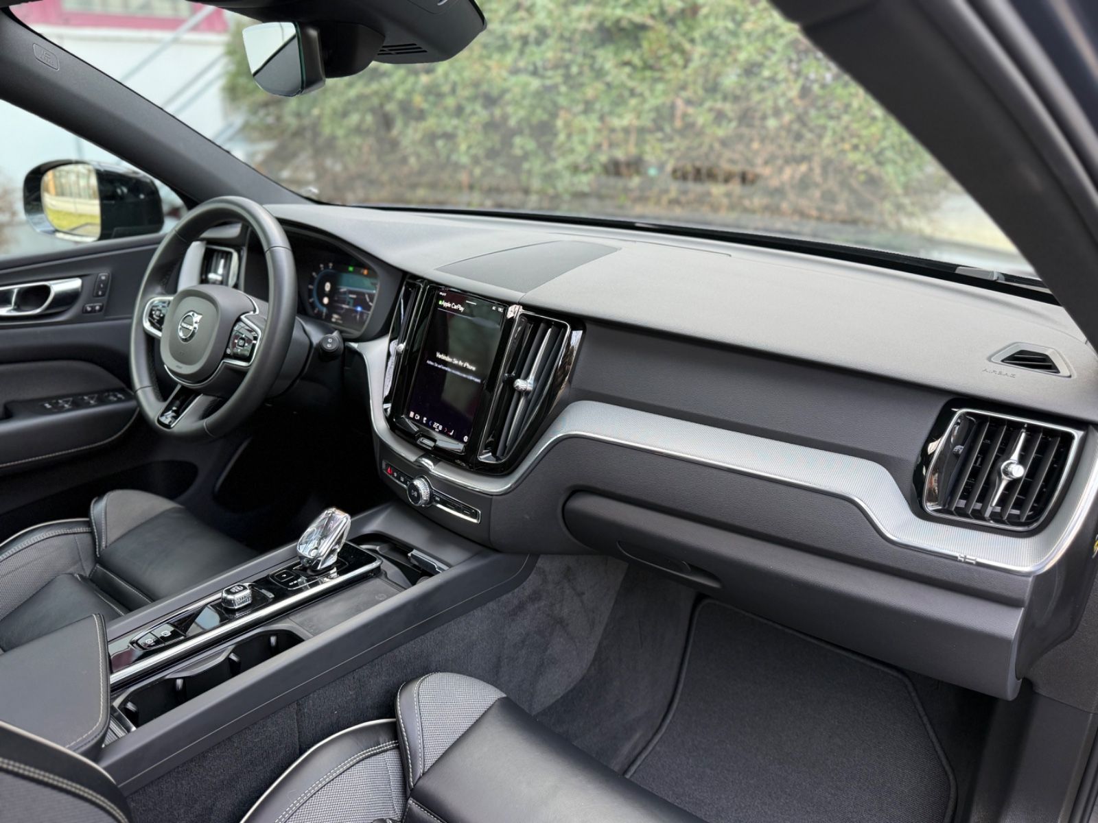 Volvo XC60 T8 R Design AWD Pano 360° Standheizung