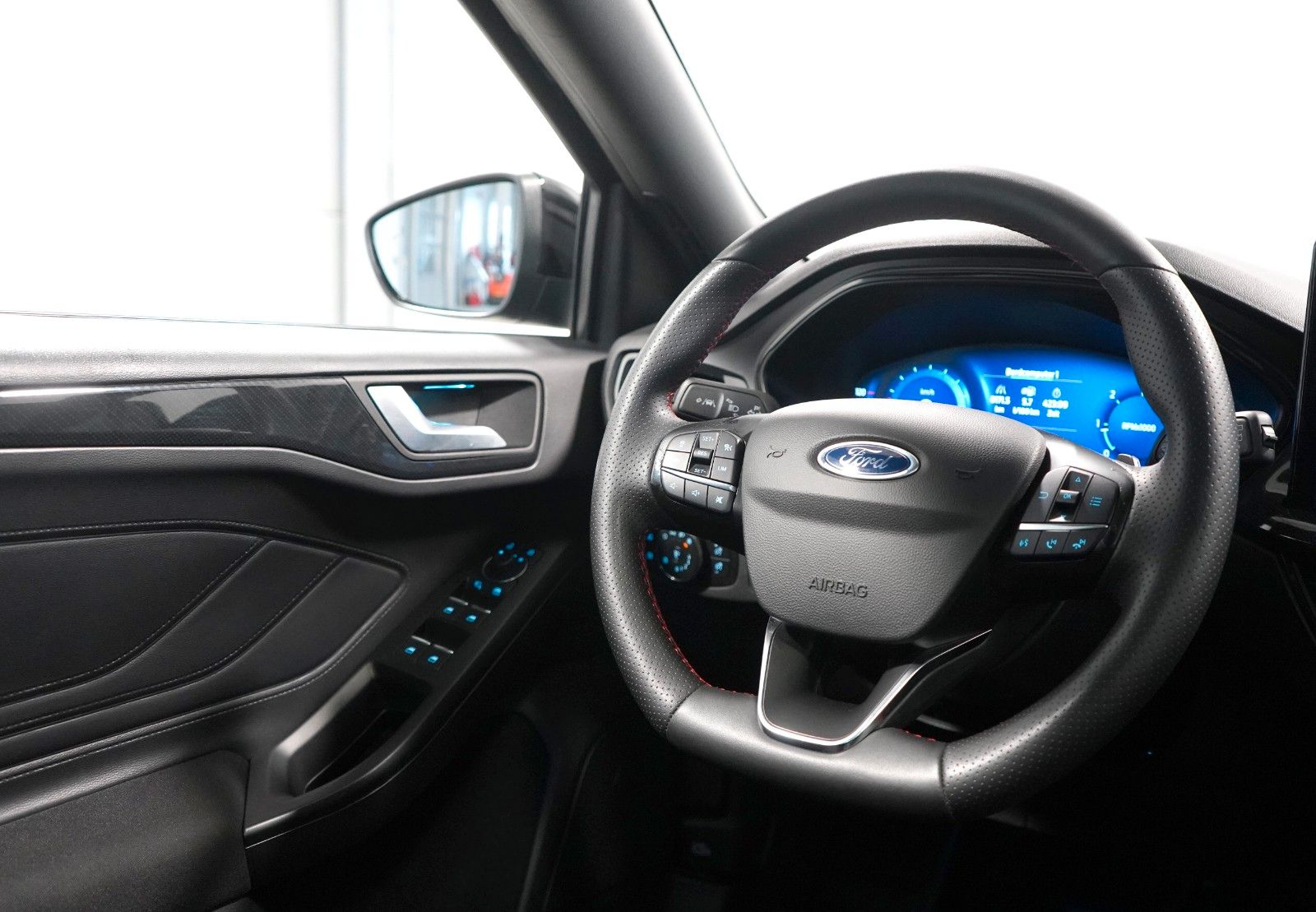 Ford Focus Turnier 1.5 EcoBlue ST-Line X *AHK*PANORAM