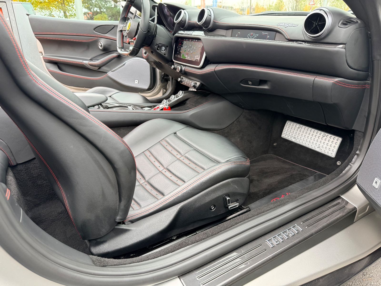Ferrari Portofino 3.9 T V8 DCT*VOLL CARBON*DAYTONA*JBL