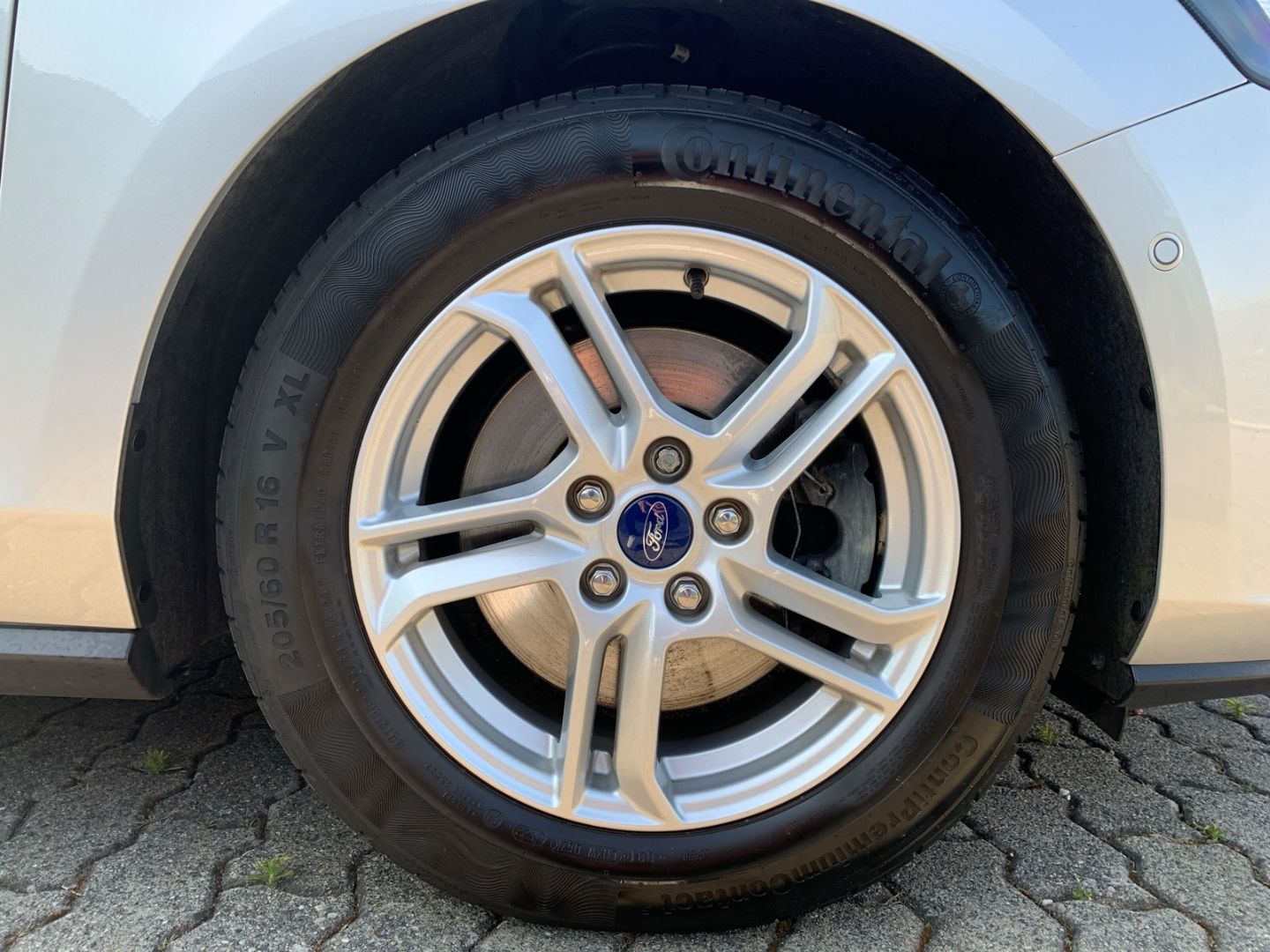 Ford Focus Turnier 1.5 EB AT Cool & Connect - Samsaru's Car Outlet