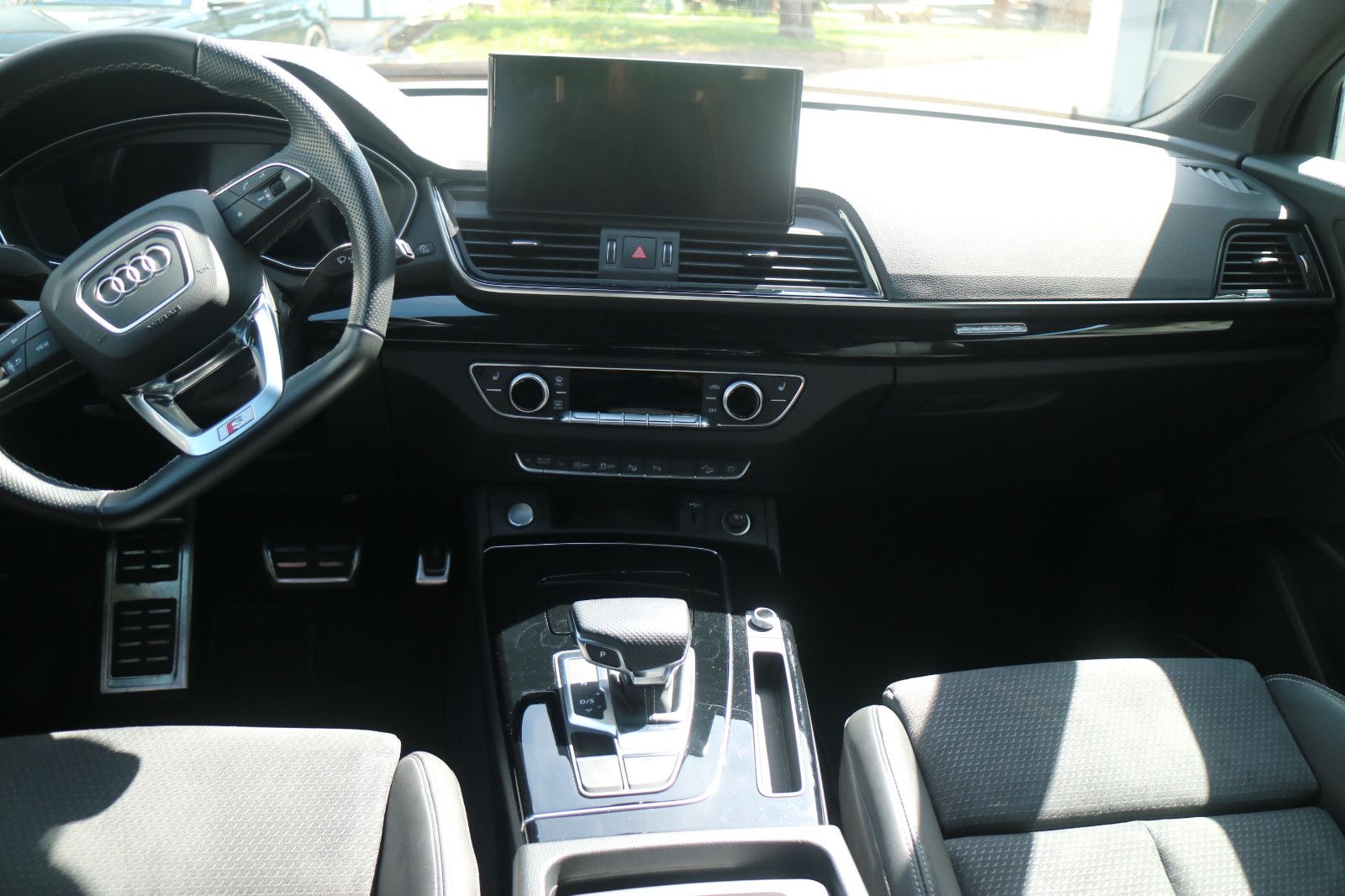 Audi Q5 Sportback 40 TDI quattro S line - Samsaru's Car Outlet