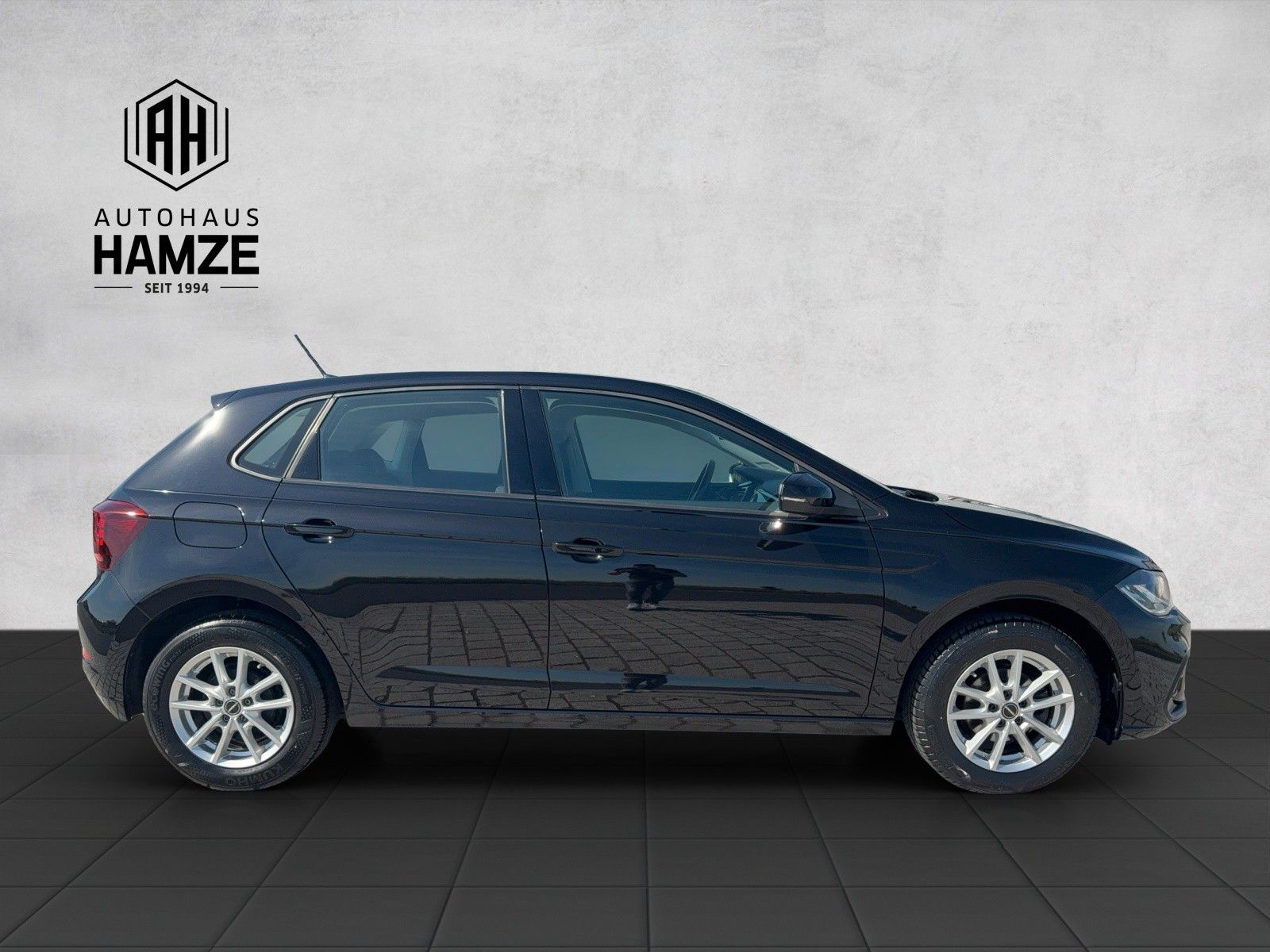 Volkswagen Polo VI Life 70KW DSG - Samsaru's Car Outlet