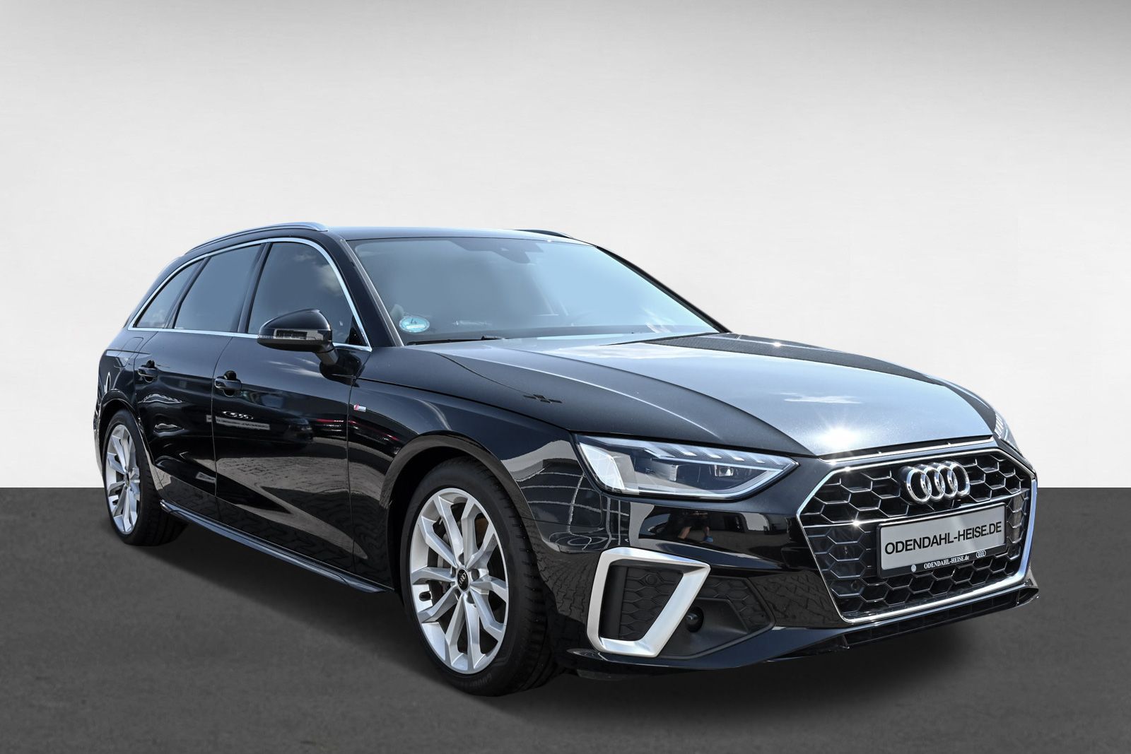 Audi A4 Avant S line 40 TDI S tronic - Samsaru's Car Outlet