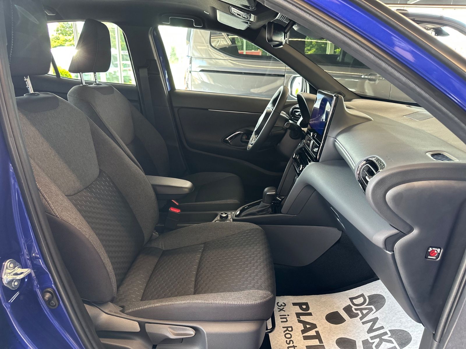 Toyota Yaris Cross 1,5-l-VVT-iE Allrad *SOFORT*