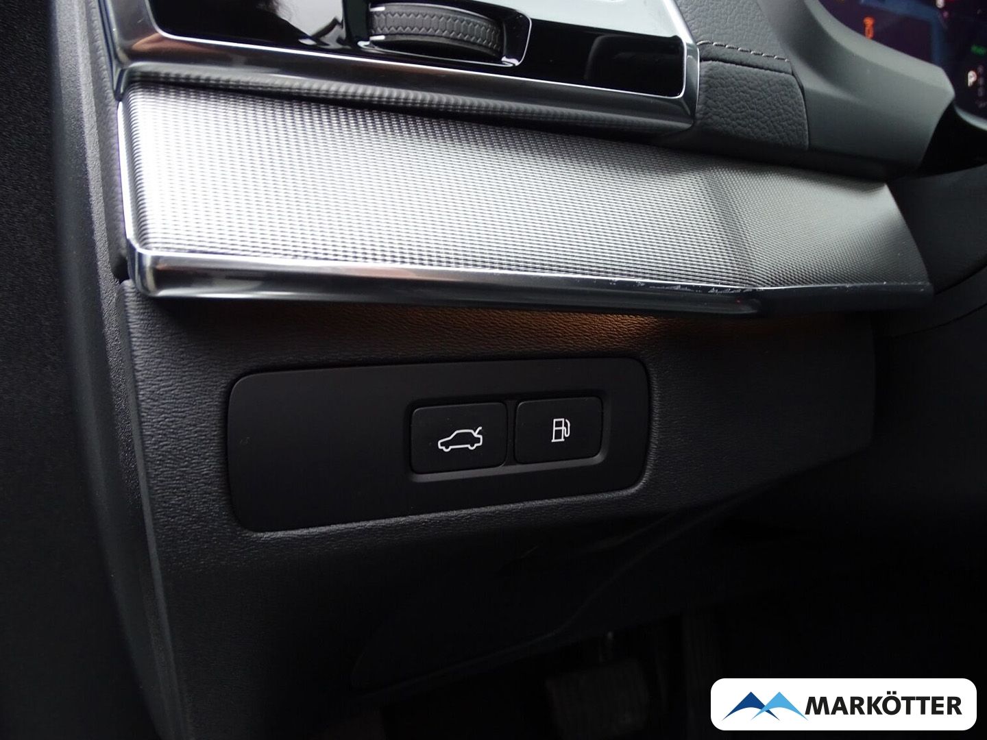 Volvo XC90 Plus Dark Recharge Plug-In Hybrid AWD 7-Sit