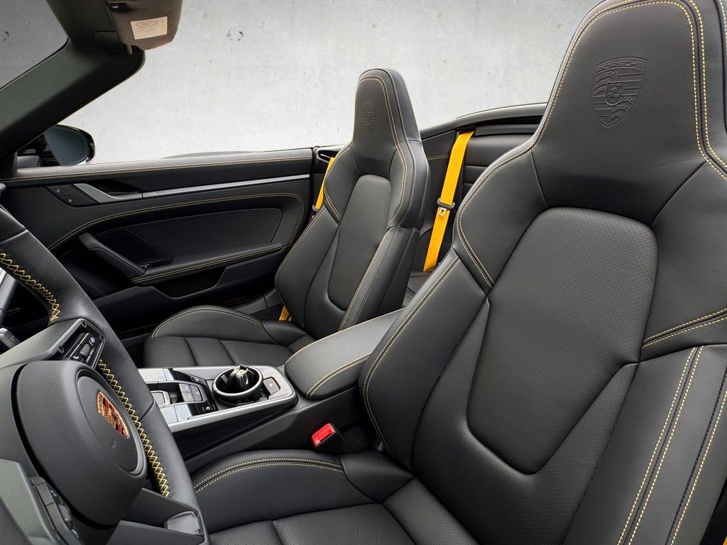 Porsche 992 911 Carrera 4 S Cabrio Tageszul 25 Km Top Au