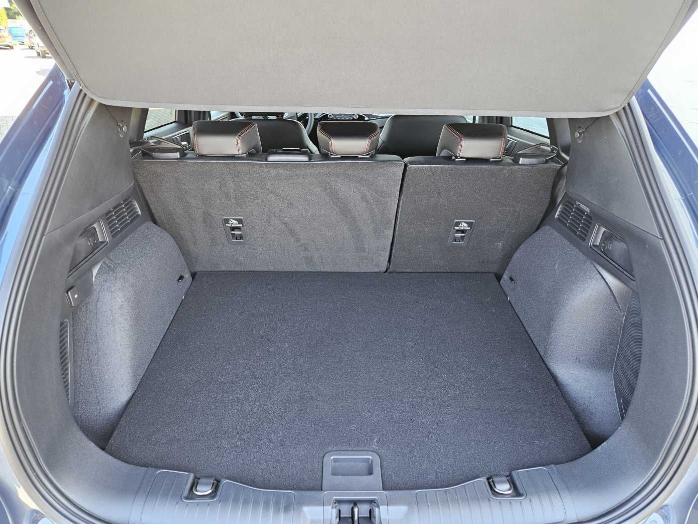 Ford Kuga ST-LINE - Samsaru's Car Outlet