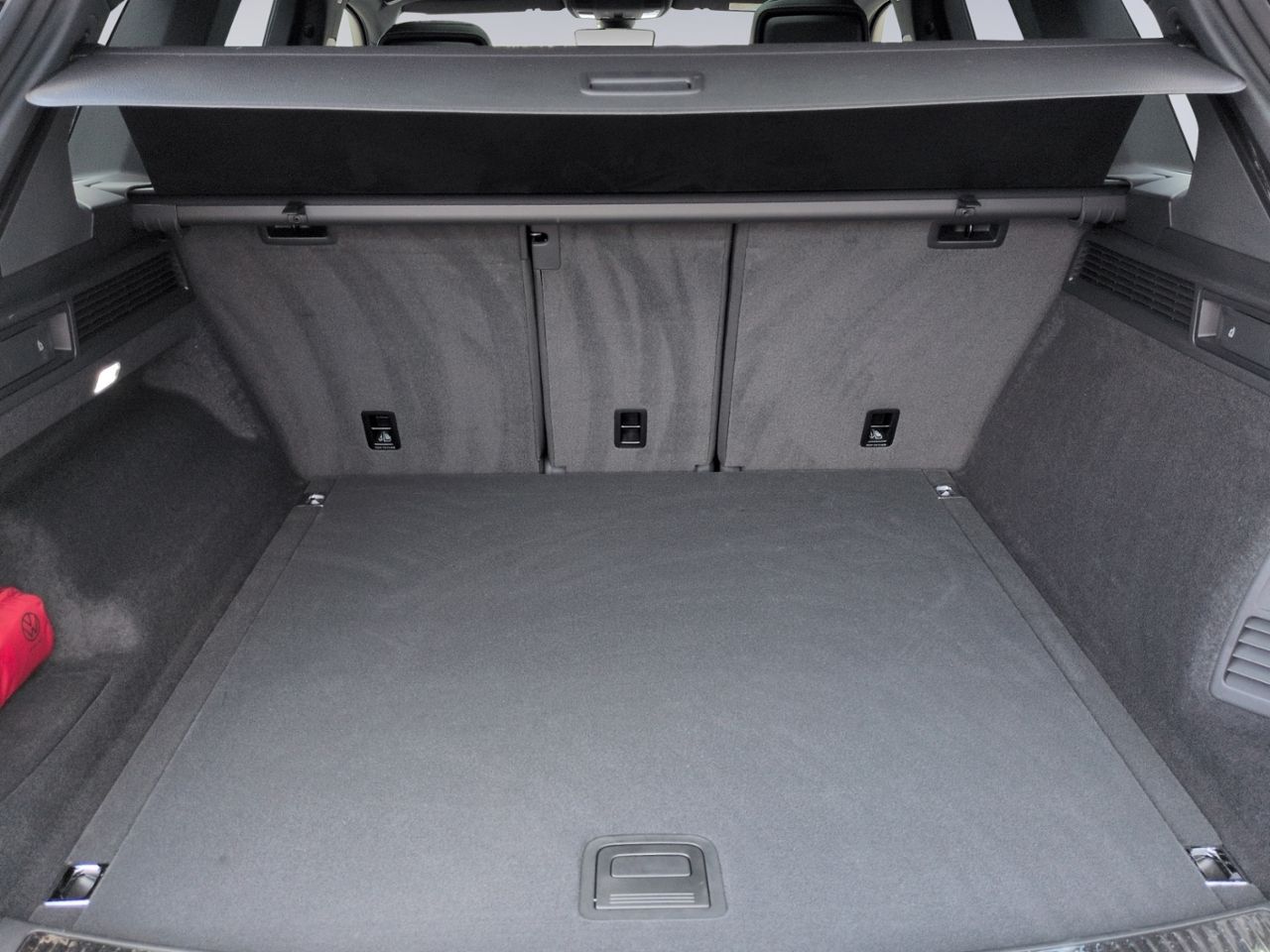 Volkswagen Touareg R-Line V6 TDI 4MO MATT+STHZ+LUFT+PANO+22