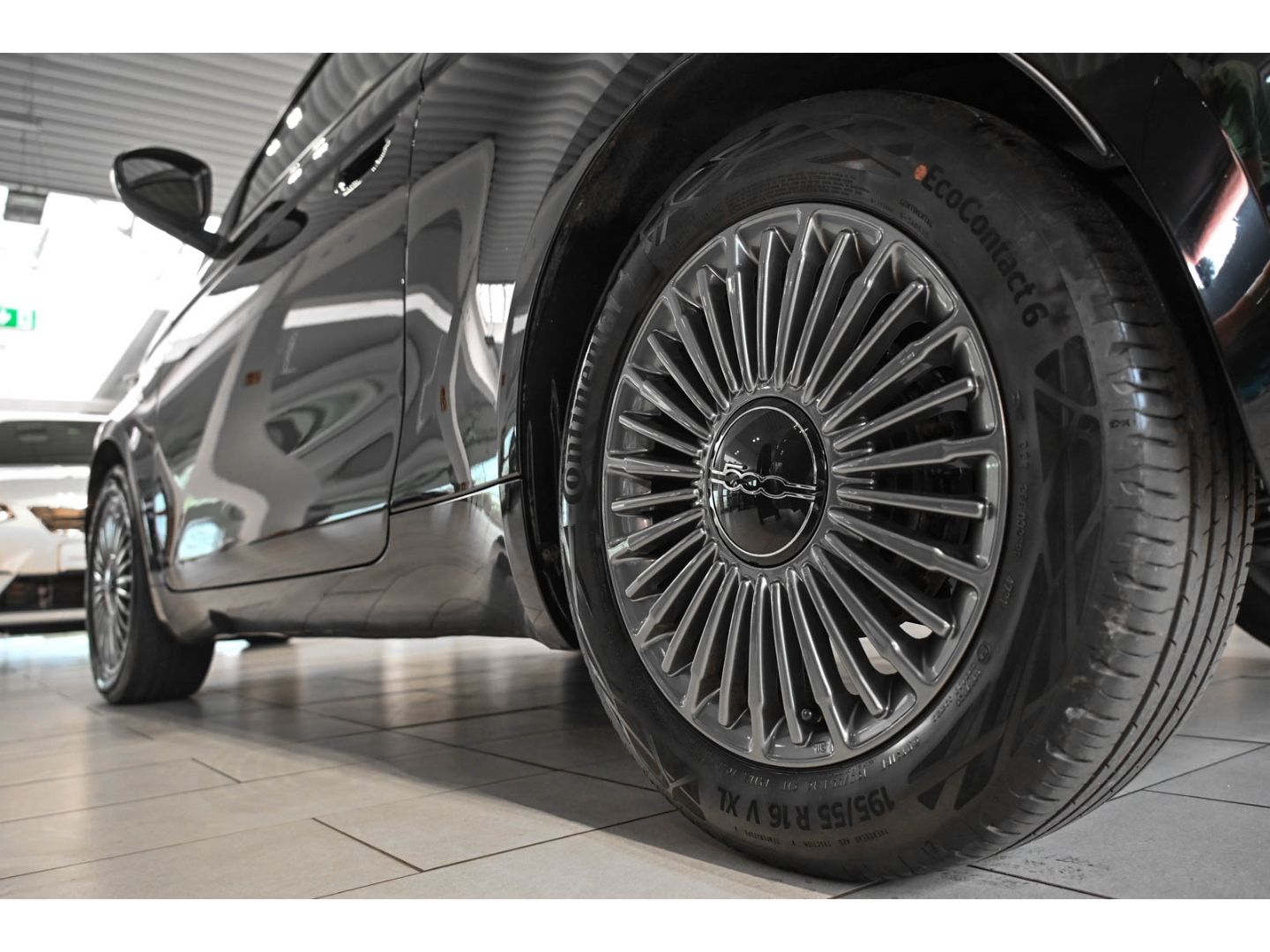 Fiat 500e Icon - Samsaru's Car Outlet