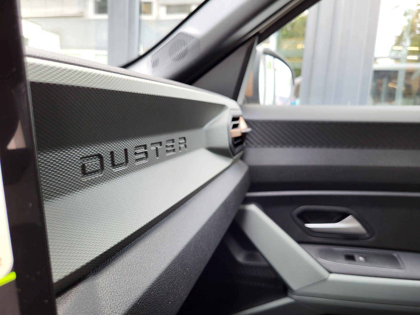 Dacia Duster NEW Hybrid 140 4x2 Extreme - Samsaru's Car Outlet
