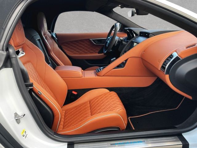 Jaguar F-TYPE Cabriolet SVR V8 AWD Karbon Keramik Paket