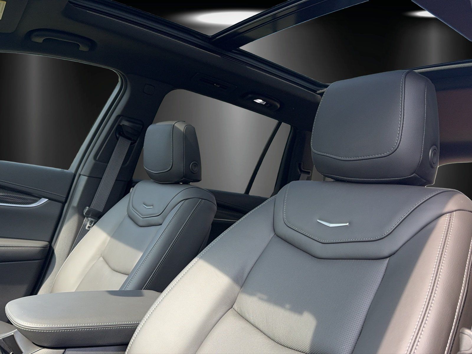 Cadillac XT6 Sport 3.6 AWD 7-SITZE/AHK/BELÜFTUNG/PANO/NAV