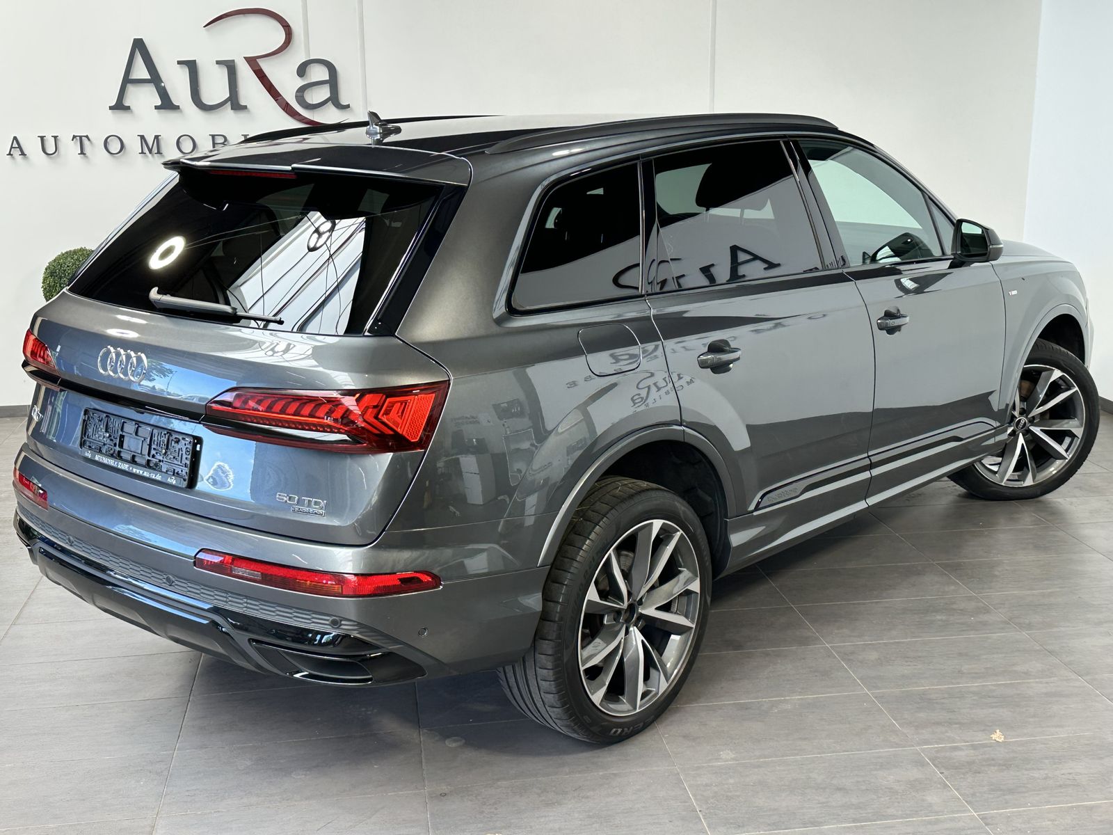 Audi Q7 50 TDI S-Line Black 7Sitzer NAV+MATRIX+AHK+VC