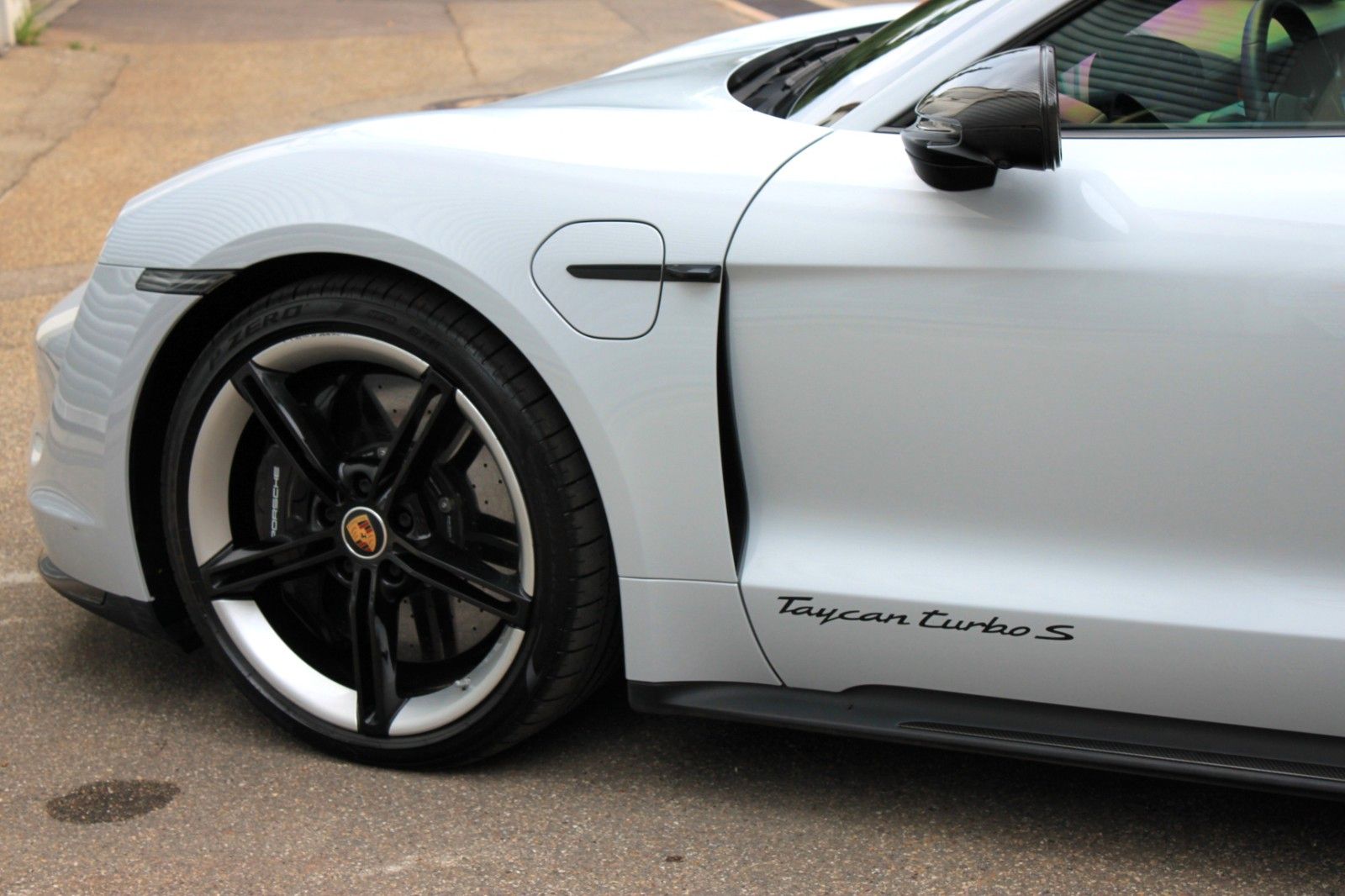 Porsche Taycan Sport Turismo Turbo S