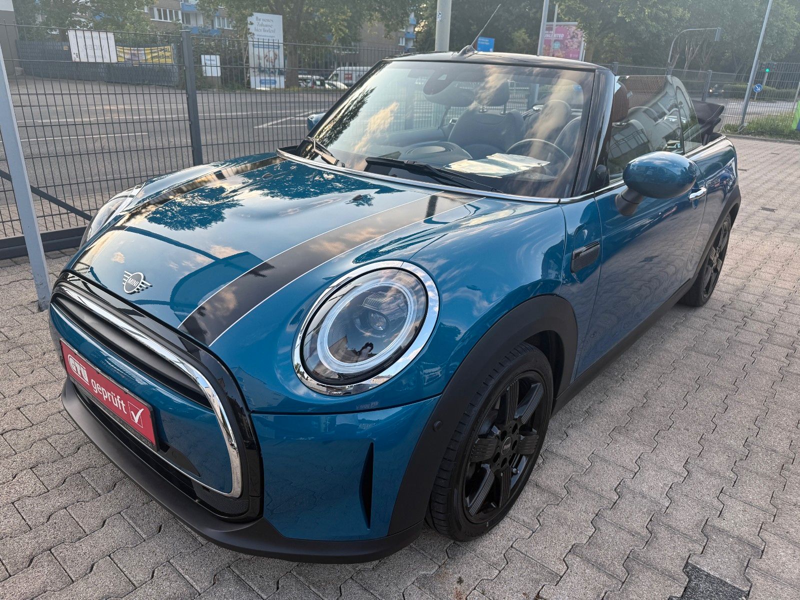 MINI COOPER Cabrio - Samsaru's Car Outlet