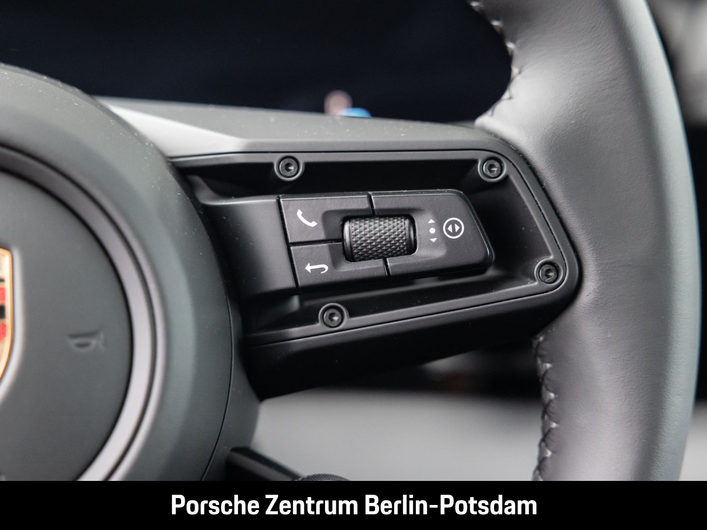 Porsche Taycan 4 Cross Turismo HD-Matrix InnoDrive 21-Zo