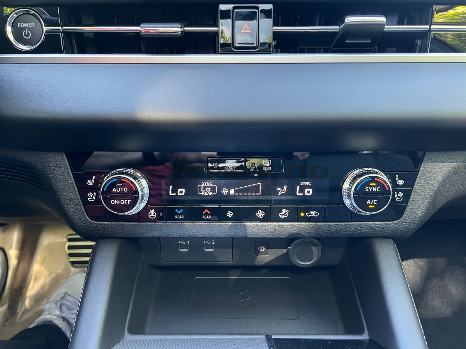 Mitsubishi Plug-In Hybrid Outlander Top  4WD LEDER STANDHZG