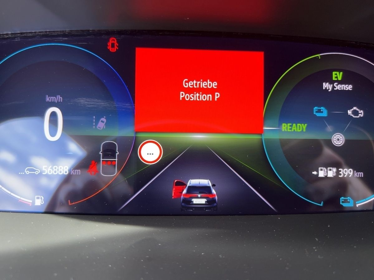 Renault Megane E-TECH INTENS PLUG-IN - Samsaru's Car Outlet