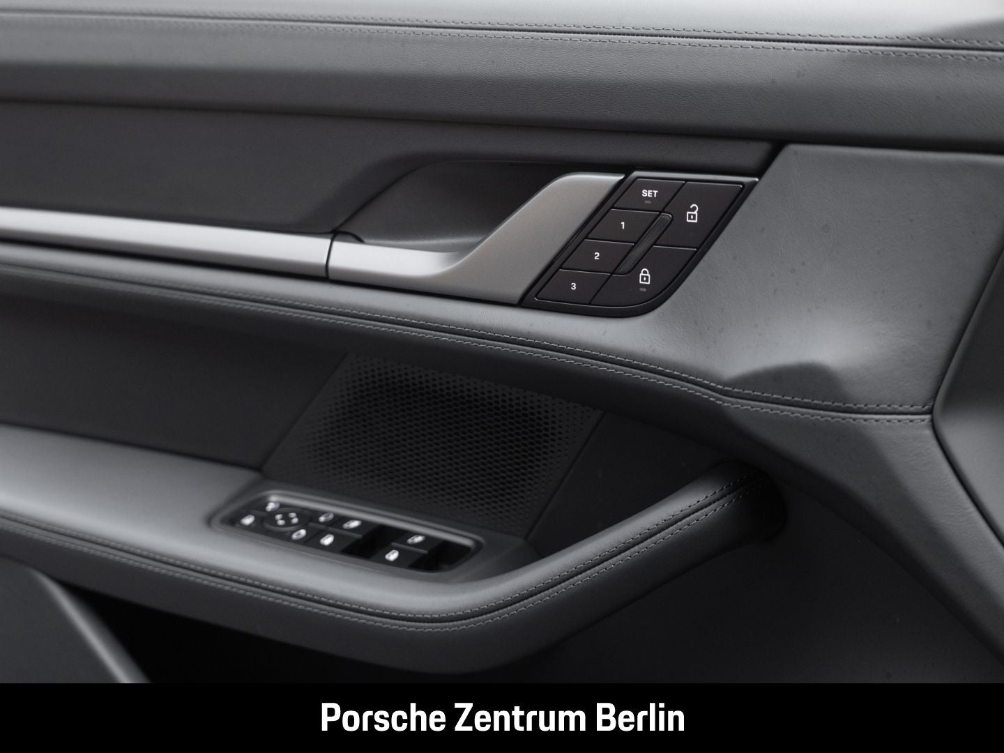 Porsche Taycan 4 Cross Turismo InnoDrive HD-Matrix LED