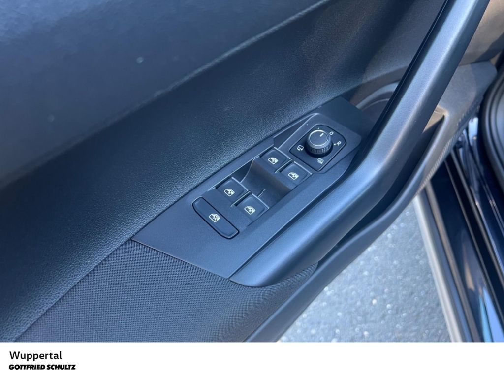Volkswagen Taigo 1.0 TSI Style DSG - Samsaru's Car Outlet
