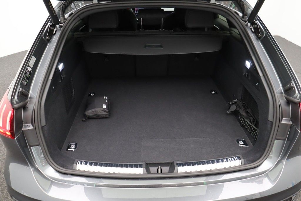 Audi A5 Avant e-hybrid quattro 299PS S line LED Navi