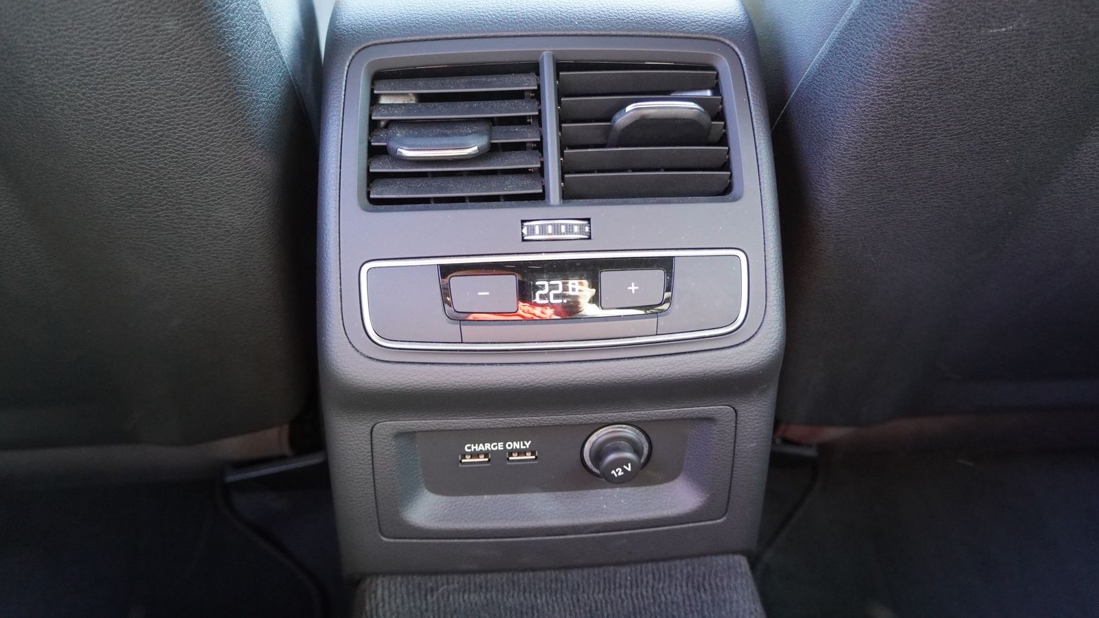 Audi A4 35 2.0 TFSI Avant advanced - Samsaru's Car Outlet