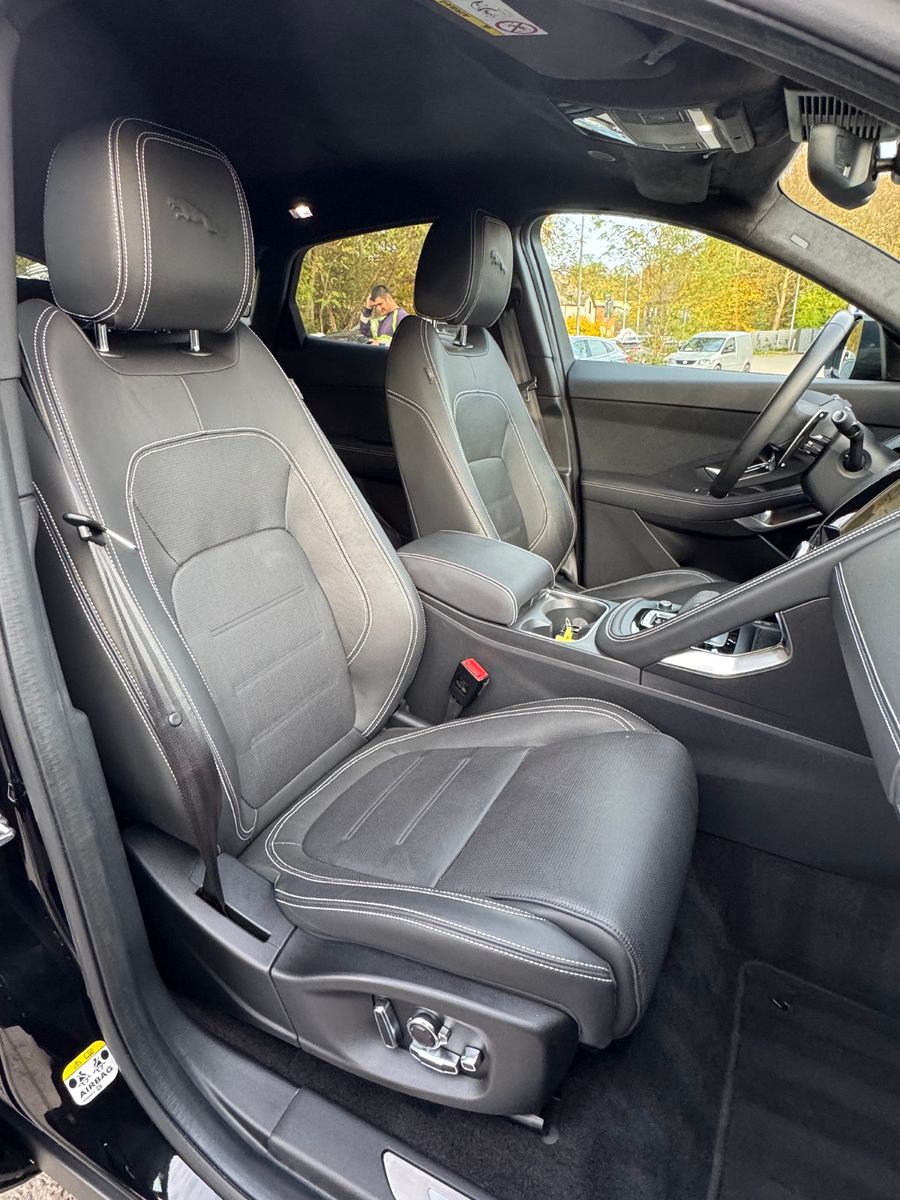 Jaguar E-Pace E-PACE R-Dynamic HSE AWD