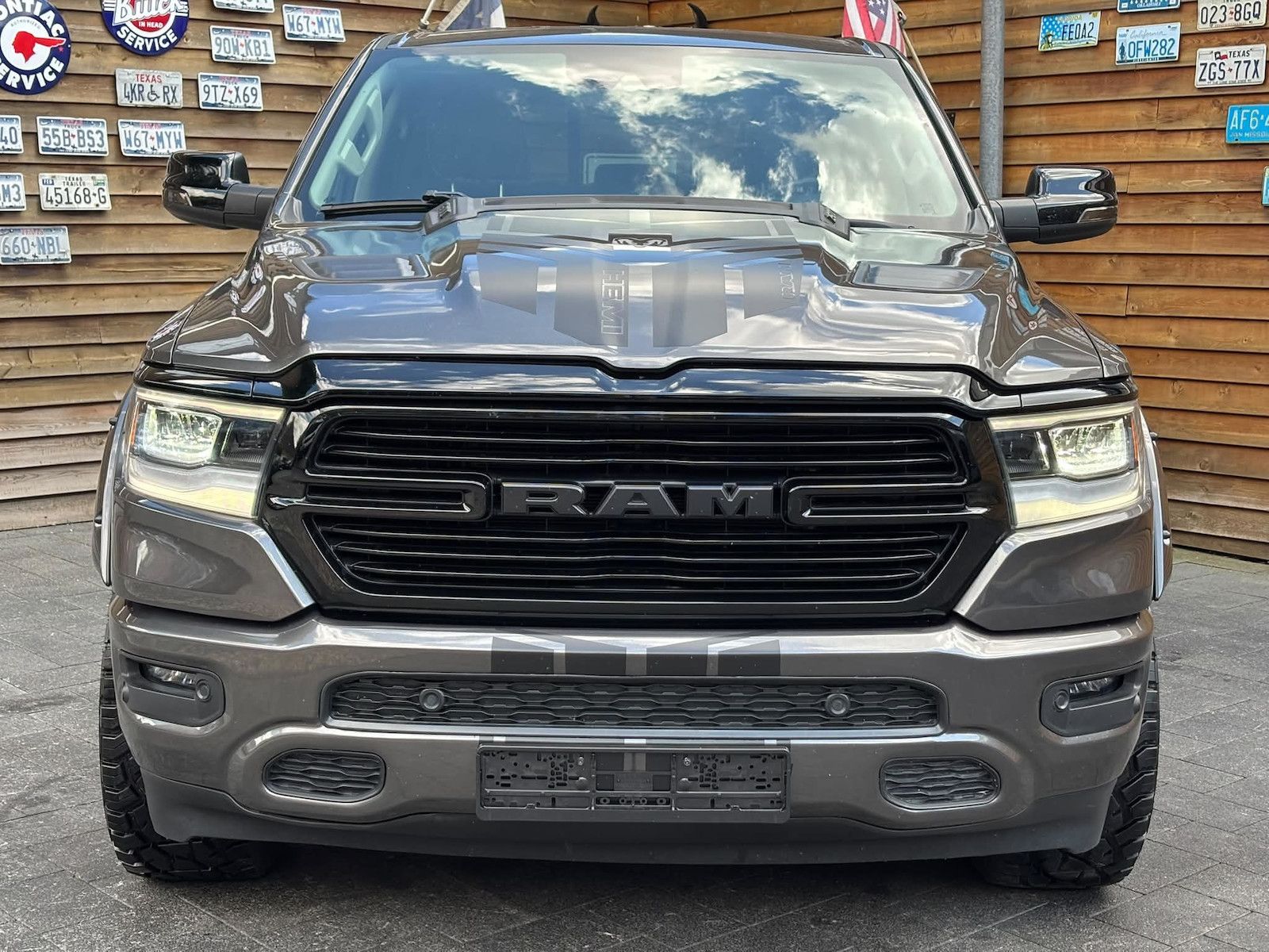 Dodge RAM 1500 Laramie 5.7L AHK Memory 4x4 Alpine LPG
