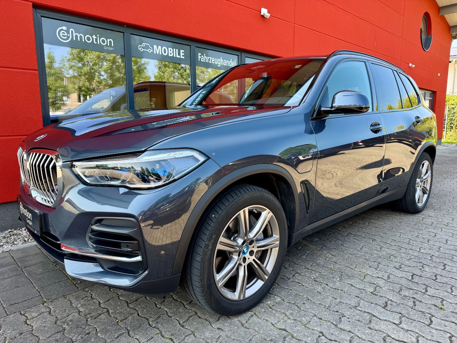 BMW X5 45 e*PanoSD*HiFi*Memory*DrivAProf*Laser*HiFi*