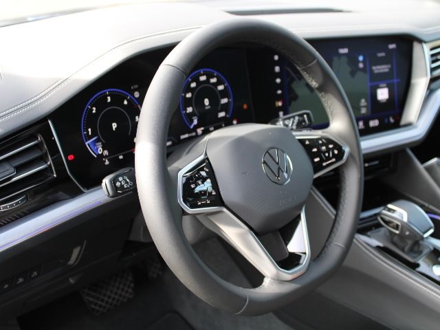 Volkswagen Touareg 3.0 V6 TDI Elegance 4M - Samsaru's Car Outlet