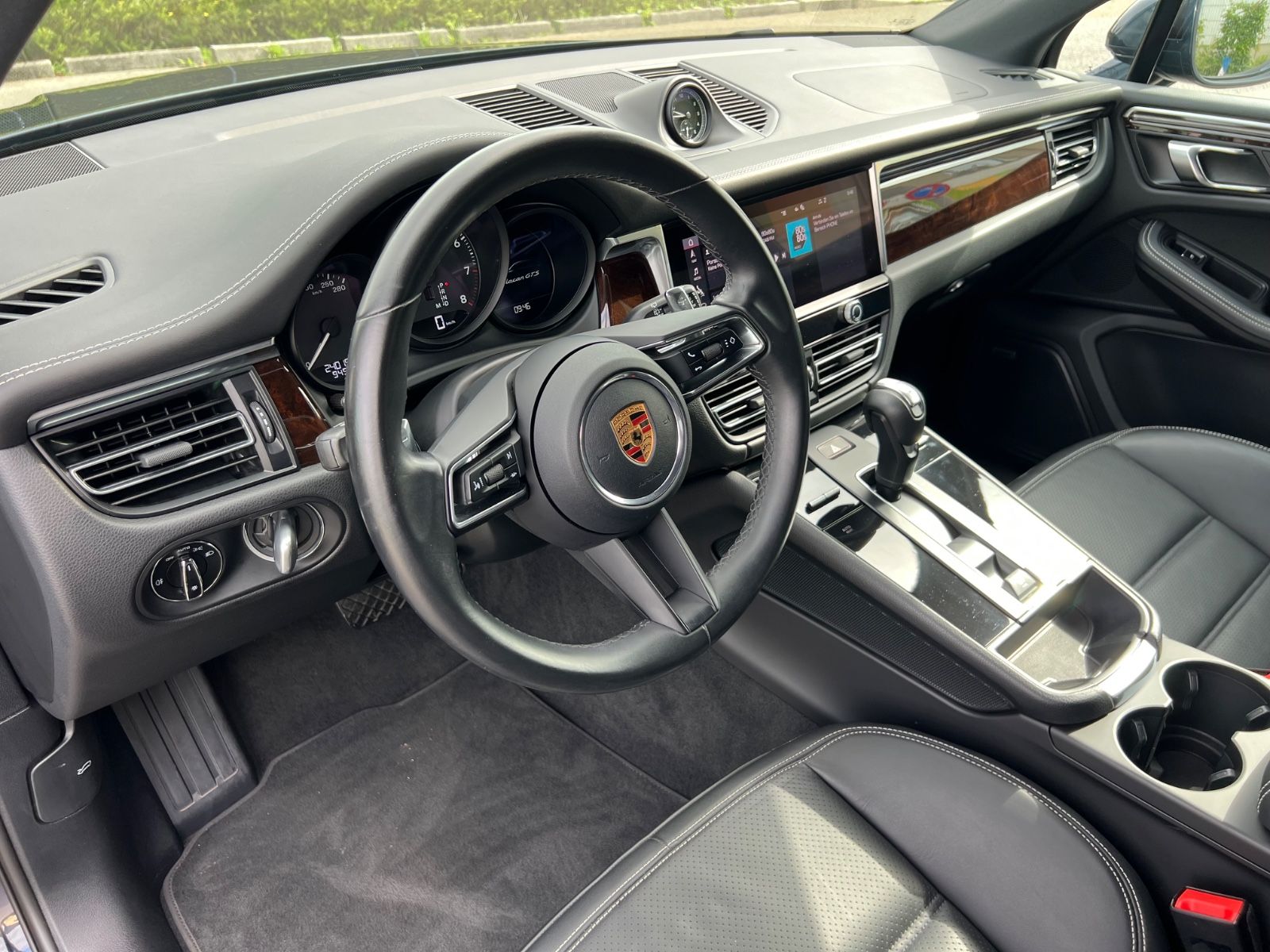 Porsche Macan GTS - Samsaru's Car Outlet