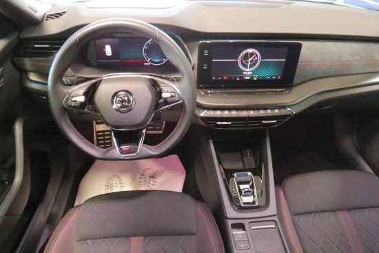 Skoda Octavia Combi 2.0 TSI RS - Samsaru's Car Outlet