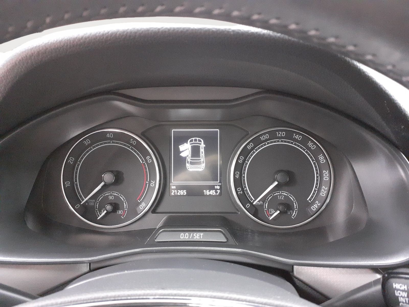 Skoda Kamiq 1.0 TSI Clever - Samsaru's Car Outlet