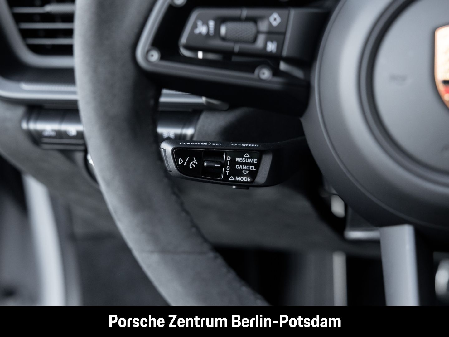 Porsche 992 911 Targa 4 GTS Burmester Sportabgas LED-Mat